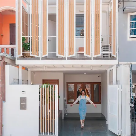Modern Style Townhome /2Br Near Cnx Moat